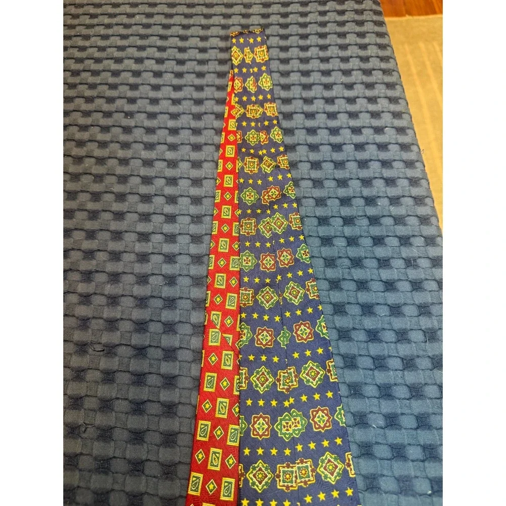 Vintage Tommy Hilfiger 100% Italian Silk Blue Red Made in USA Geometric Pattern